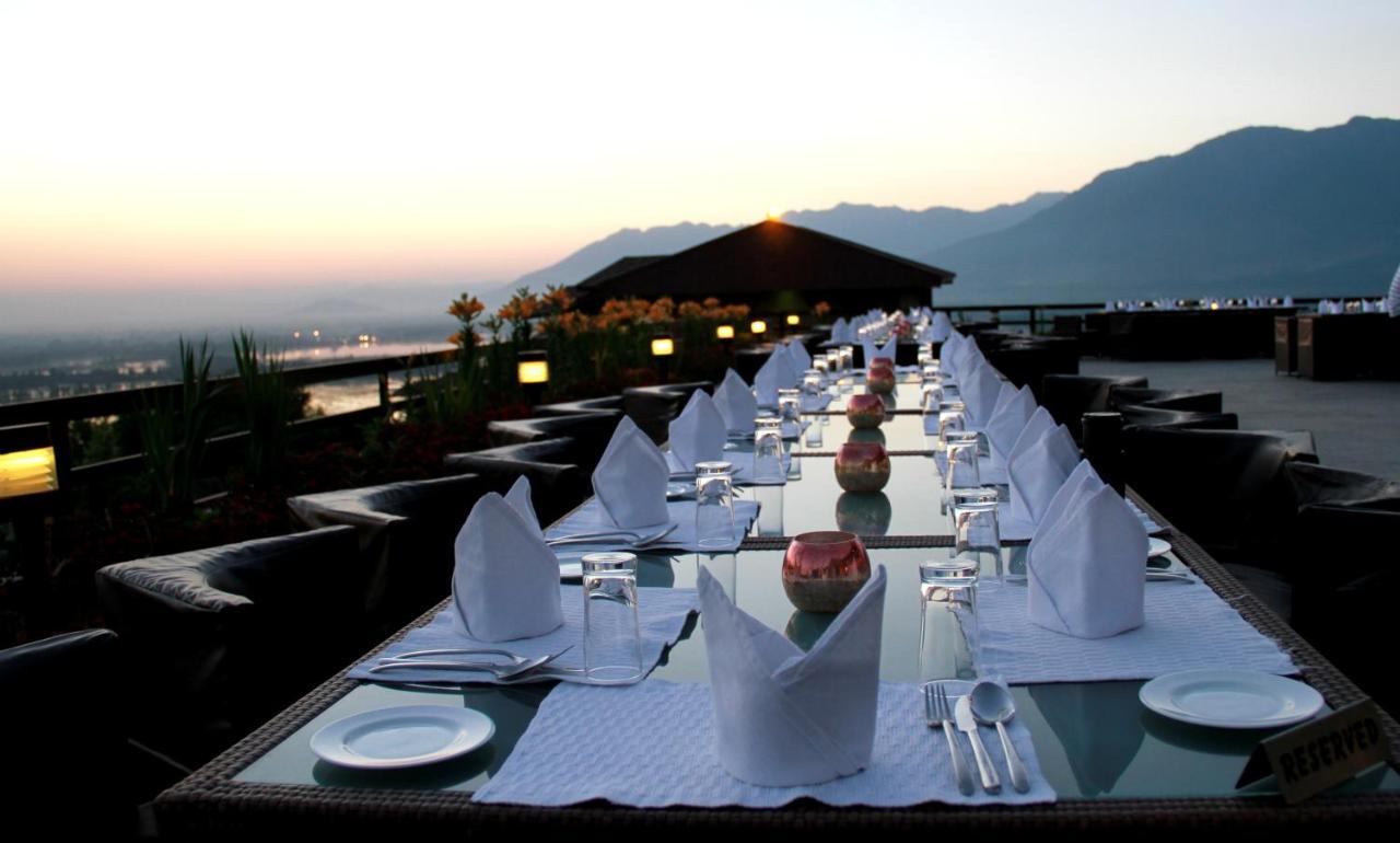 Taj Dal View Srinagar Hotel Ngoại thất bức ảnh