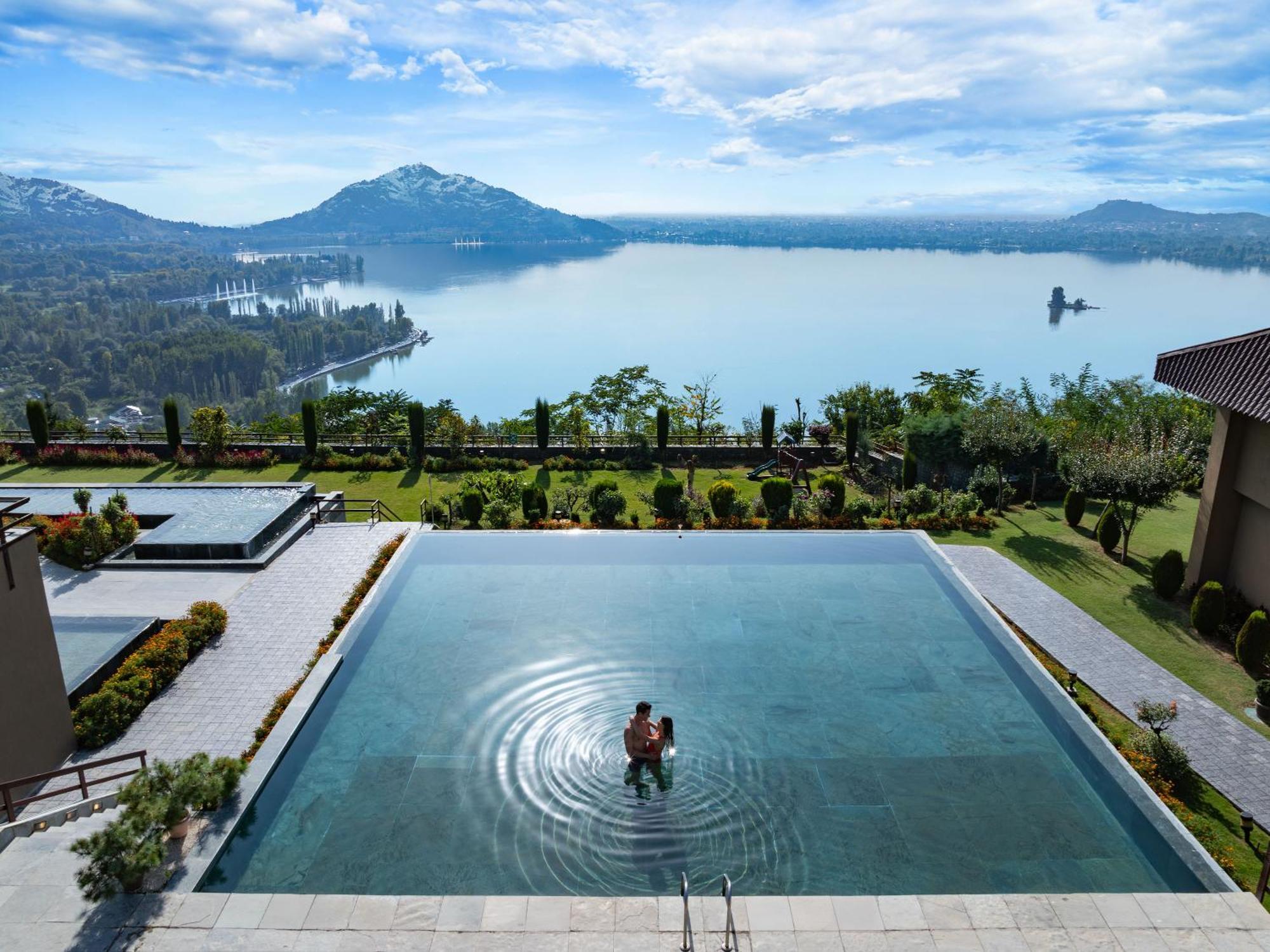 Taj Dal View Srinagar Hotel Ngoại thất bức ảnh