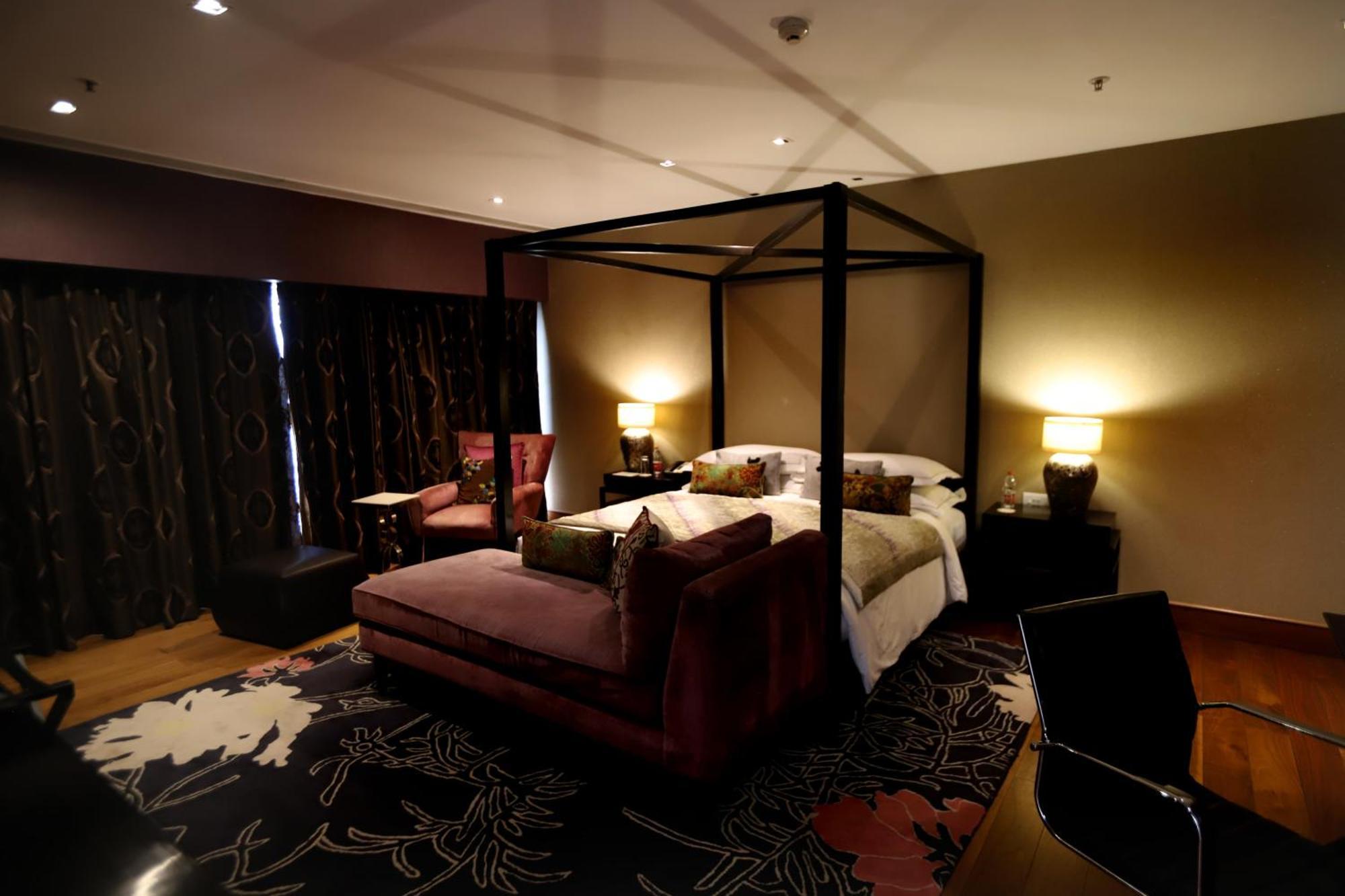 Taj Dal View Srinagar Hotel Ngoại thất bức ảnh