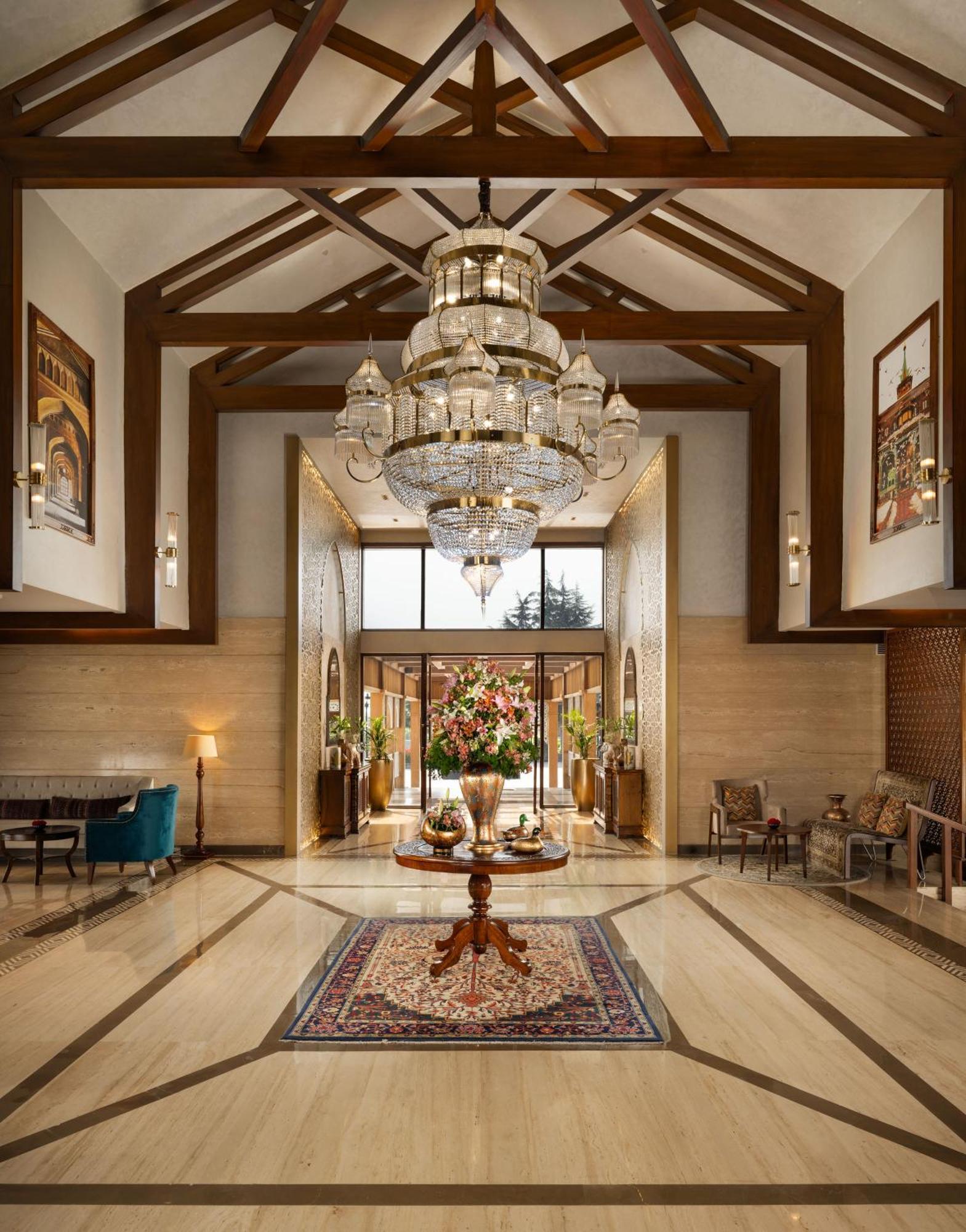 Taj Dal View Srinagar Hotel Ngoại thất bức ảnh