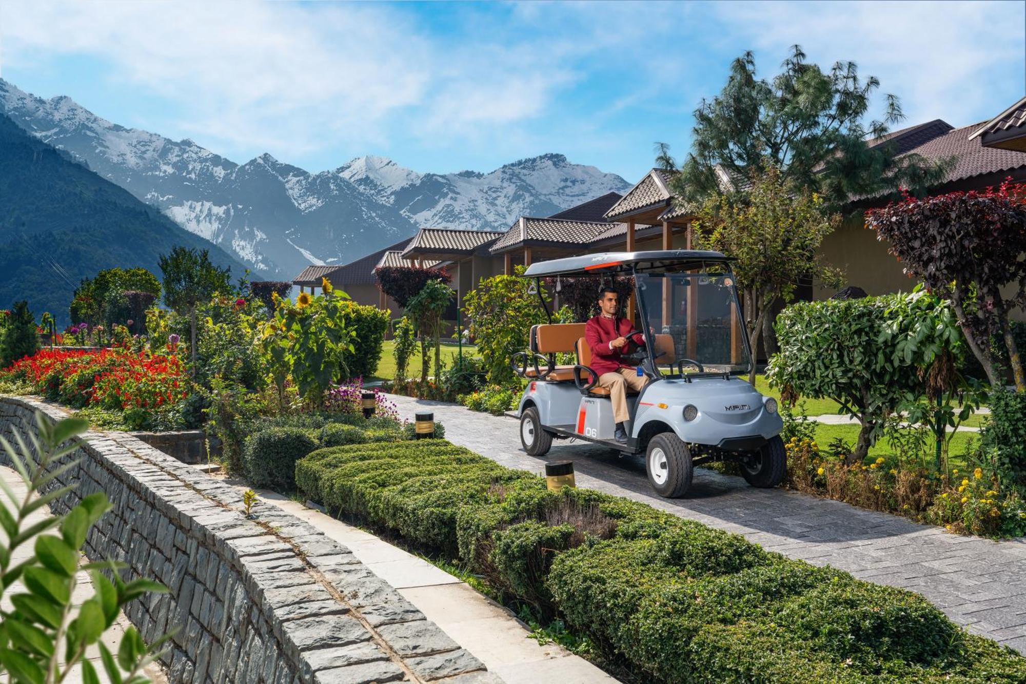Taj Dal View Srinagar Hotel Ngoại thất bức ảnh