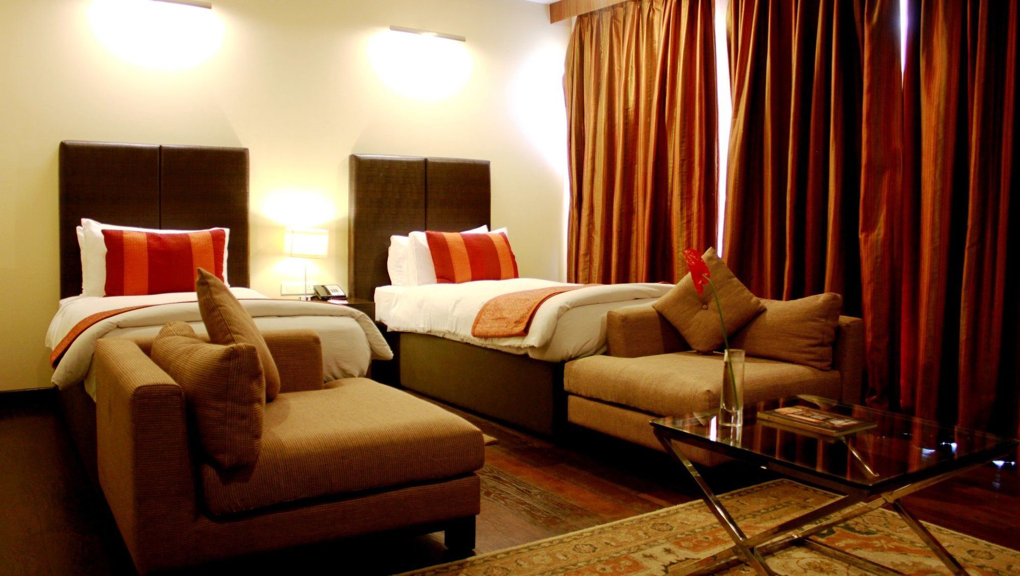 Taj Dal View Srinagar Hotel Ngoại thất bức ảnh